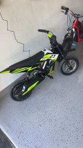 RCB Elektro Motorrad Kinder , 12 Zoll Elektromotorrad mit 300W Motor ,  Max 25km/h , Reichweite 15KM , Moto Crossbike Kinder ab 3-12Jahren Kunden-Foto 3