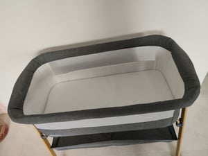 Cuna para bebé independiente y plegable, con colchón y ruedas – Sistema Moby MILI, color gris, para bebés de 0 a 6 meses Foto del cliente 2