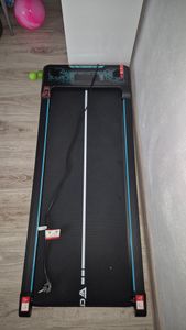Tapis de course Walking Tapis de course pour la maison & le bureau - Walking Pad jusqu'à 6 km/h (moteur silencieux), idéal comme tapis de course Desk au bureau, jogging possible Photo du client 1