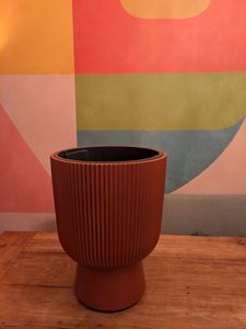 Blumentopf Milly designer zylindrischer Form für Innen- und Außenbereich Pflanzgefäß Pflanztopf aus Kunststoff 390 mm Farbe Kupfer Kunden-Foto 1