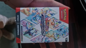 Pokemon Prismatic Evolutions Booster Bundle Display German Kunden-Foto 1
