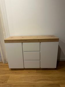 Schöne Kommode 