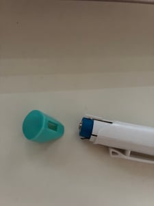 Elektrischer Stichheiler Wärme Stift Insektenstich Juckreiz Linderung 500mAh USB wiederaufladbar 4 Temperaturstufen tragbar Outdoor Kunden-Foto 2