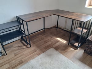 MIADOMODO Písací stôl 138 x 138 x 76 cm, hnedý/čierny Fotografia od zákazníka č. 2