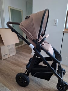 Lionelo Bianka 3in1 Kinderwagen, Autotransporter, Autositz, klappbar, Travel System Rückenlehne verstellbar 360o Räder Polsterung, Verdeck XXL-Schwarz Kunden-Foto 2