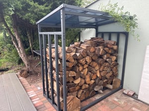 Kovový regál na palivové dřevo 185x105x185 cm pozinkovaný se střechou v antracitu – zahradní přístřešek odolný proti povětrnostním vlivům Fotografie od zákazníka č. 1