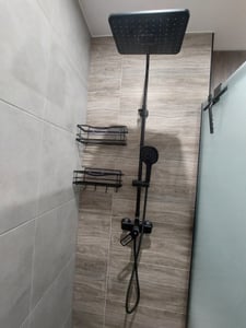 KINCMAX Premium Duschablage ohne Bohren aus Edelstahl - 2er Set - Selbstklebendes Duschregal mit 4 Haken - Duschkorb Badregal - Bad Regal - Shower Shelf Rostfrei - Schwarz Matt Kunden-Foto 1
