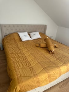 Flieks Polsterbett 160x200cm mit Lattenrost, Hydraulisches Boxspringbett mit Bettkasten und Stauraum, Samt Doppelbett Stauraumbett Funktionsbett, Beige Kunden-Foto 2