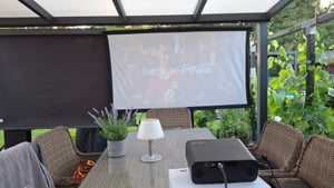 VEVOR Beamer Leinwand Rolloleinwand Stativ 4K-HD Heimkino 16:9 Präsentationswand Kunden-Foto 2