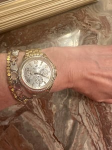 Montre-bracelet pour femme BEVERLY HILLS BP3572C.130 en or pour un cadeau à la mode. Photo du client 1