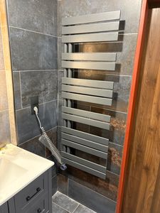 Heilmetz WLAN elektrický ručníkový radiátor 90 x 40 cm, bílý, 400 W, koupelnový radiátor s plochými trubkami, inteligentní radiátor a sušák na ručníky s aplikací a časovačem Fotografie od zákazníka č. 1