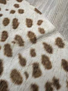 Leoparden Teppich Kunstfell Braun Weiß 160x185cm Fellimitat Pflegeleicht Felloptik Kunden-Foto 4