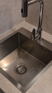 Lavello da cucina ML-Design con scarico a scomparsa e dispenser di sapone, antracite, in acciaio inox Foto del cliente 2