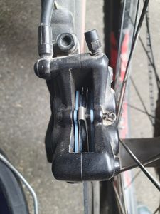 TRP Bremsbelag P-Q12RS resin für TRP 4-Kolben-Sattelscheibenbremse Kunden-Foto 1