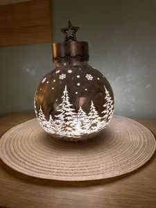 Deko-Kugel Silber- Frosty 35cm mit LED Licht Timer Beleuchtete Glaskugel Kunden-Foto 1