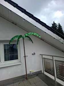 COSTWAY 218cm Künstliche beleuchtete Palme mit LED-Lichtern, klappbarem Sockel, LED Palme für Garten Deko, Party, Zuhause (175x120x218cm) Kunden-Foto 1