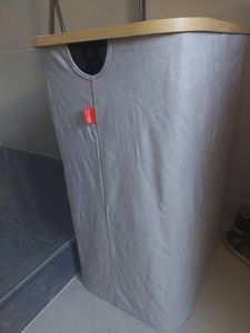 Blumtal Wäschekorb 100L - Wäschesammler mit herausnehmbaren Wäschesack - Pfandflaschensammelbehälter - Wäschekorb mit Deckel schmal, schwarz Kunden-Foto 1