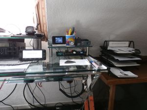 Monitorständer Glas 70 cm TV?Erhöhung Sicherheitsglas mit Chromfüßen Kunden-Foto 2