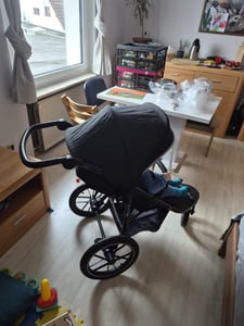 Kinderkraft HELSI 2 - geländegängiger Kinderwagen - bis 27 kg - 3 aufblasbare Räder - verstellbare Rückenlehne - TRAVEL SYSTEM - großer Korb - Grau Kunden-Foto 1