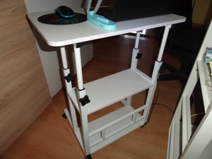Bureau réglable en hauteur avec roulettes, pour PC, 60 x 40 cm, table haute, blanc Photo du client 4