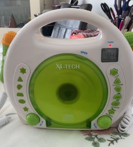 Lettore CD Karaoke MP3 con Batteria ricaricabile e rete elettrica Foto del cliente 1