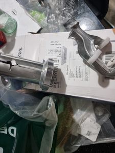Manueller Fleischwolf Nr. 8 aus Aluminium mit Tischklemme für die Zubereitung von Hackfleisch Kunden-Foto 1