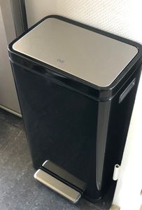 EKO - X-Cube Treteimer 30 Liter - Stainless steel Polypropylene  - Matt Edelstahl Kunden-Foto 1