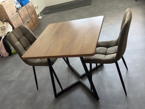 Tribesigns štvorcový jedálenský stôl pre 2 osoby, 80 cm moderný jedálenský stôl s kovovým rámom, industriálny štýl, kuchynský stôl do jedálne, prírodná a čierna farba Fotografia od zákazníka č. 1