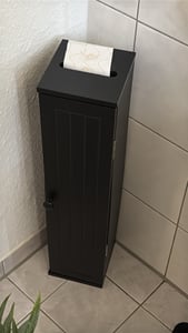 Mueble estrecho para baño de la marca COSTWAY, con estantes ajustables, armario para baño con compartimento para papel higiénico y sistema de seguridad antirrobo, mueble de almacenamiento de madera en color Foto del cliente 1