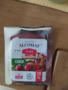 Drożdże do cydru ALCOMAT Cider Yeast Drożdże alkoholowe | Cydr | Drożdże fermentacyjne | Drożdże destylacyjne | Drożdże winne na 25 do 30 litrów do 13%, 1 sztuka Zdjęcie produktu od klienta nr 1