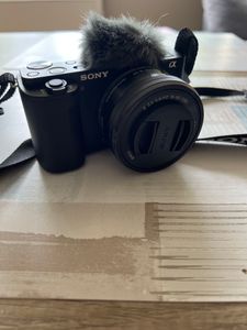 Sony α ZV-E10L, 24,2 MP, 6000 x 4000 Pixel, CMOS, 4K Ultra HD, Touchscreen, Schwarz Kunden-Foto 3