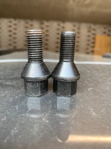 10x Radschraube M12x1,25 Kegelbund 60° schwarz 22 mm | Schlüsselweite 17 mm kompatibel mit Abarth 500 312 500 C 312 595 312 595 C 312 695 312 695 C 312 Kunden-Foto 2