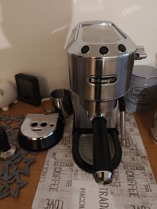 De’Longhi EC885.M, Espressomaschine, 1 l, Gemahlener Kaffee, 1300 W, Silber Kunden-Foto 1