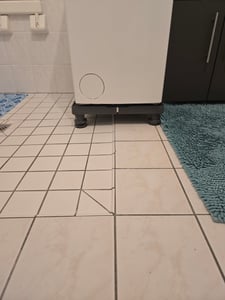UISEBRT Nastaviteľný podstavec pod práčku 4 nohy pre sušičku, práčku a chladničku MAX 200 kg sivá Fotografia od zákazníka č. 2