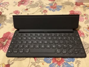 Apple MX3L2N/A, QWERTY, Holländisch, Apple, iPad Pro 10.5" iPad Air (3rd generation) iPad (9th generation) iPad (8th generation) iPad (7th..., Schwarz Kunden-Foto 1