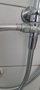 tecuro PREMIUM Brauseschlauch 1,25 m, verdrehsicher, silberglatt, KTW-BWGL Kunden-Foto 1