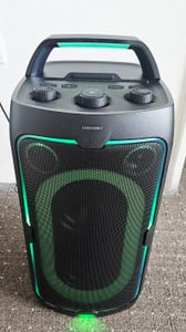 Samsung Sound Tower MX-ST50F (2025), 2.0 Kanäle, 240 W, Kabellos, Party Lautsprecher, Schwarz, IPX4 Kunden-Foto 2