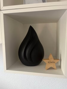 Unieke asurnen - 3 liter - druppelvorm - metalen urn voor mens en dier - hoogwaardige herinneringsurn Klantenfoto 1