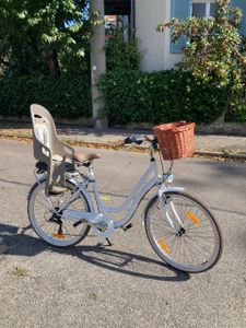 Bergsteiger Marseille 26 Zoll 28 Zoll Damenfahrrad, ab 150 cm, Korb aus Rattan, Fahrrad-Licht, Damen-Citybike, Damenrad im Retro-Design, 6 Gang Shimano Tourney Schaltung Kunden-Foto 1