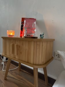 Table de nuit 'Nordkapp' avec 2 portes 48 x 30 x 45 cm bois bambou Photo du client 1