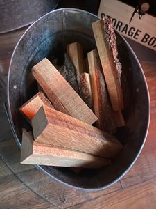 30 Kg Anzündholz Eiche, TROCKEN Anmachholz Anfeuerholz Brennholz Kaminholz Anzünder Kunden-Foto 1