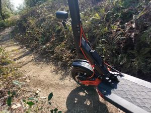 JOYOR S5 ABE- Faltbar Elektroroller - 500W Motor 48V13AH Akku 10 Zoll Reifen - Schwarz Kunden-Foto 6