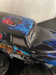 RC-Auto Monster Truck Ferngesteuert mit Licht 360°Drehung Ferngesteuertes Auto Kunden-Foto 4