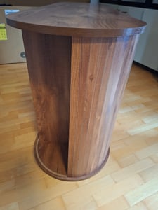 Merax dressoir met schuifdeuren en 4 interne vakken, commode met open planken en verticale ribbels, zwarte metalen poten, geschikt voor de eetkamer, notenhout Klantenfoto 4