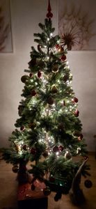 Douglas Exclusive Beauty Adventskalender 2025 – 24 Highlights Kunden-Foto 1