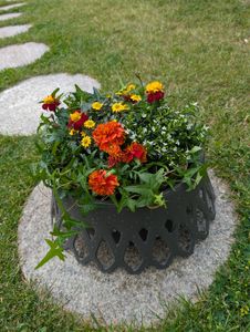 Grabschale mit Selbstbewässerung Grabvase mit Wasserspeicher Pflanzschale als Grabschmuck Blumenschale Groß Grab Vase Friedhof Wetterfest Grabschale Anthrazit Ø 40 Kunden-Foto 1