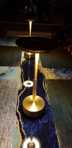Kabellose Dimmbare LED Akku Tischleuchte Touch Tischlampe Lampe Wohnzimmer Nachttischlampen Dreifarbiges Licht Gold Kunden-Foto 5