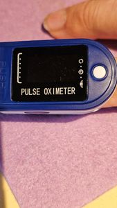 Pulsoximeter für den Finger zur Pulsmessung und Sauerstoffsättigung FÜR DEN FINGER Kunden-Foto 6