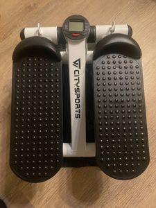 Stepper Mini-Stepper do treningu w domu, z taśmą oporową, podkładką, hydraulicznym stepperem fitness, nośność 150 kg Zdjęcie produktu od klienta nr 3