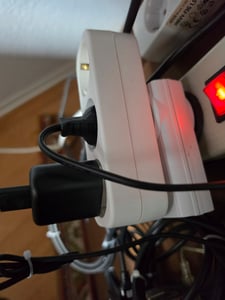 2 Stück EU Steckdosenadapter 3 fach Mehrfachstecker Adapter Drei-Wege-Steckdose , 16 A 250 V, 2 Stück, 3 Steckplätze Kunden-Foto 3